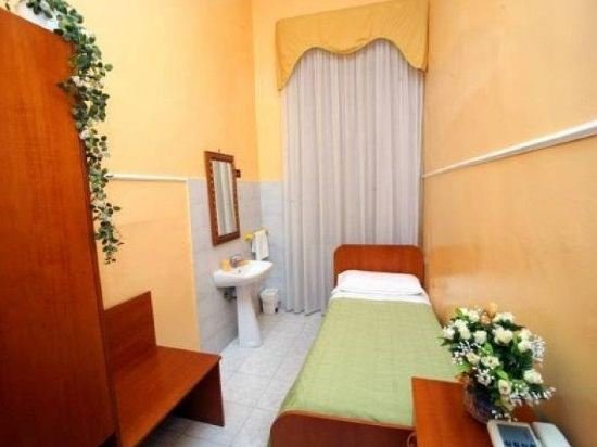 Фото Hotel Ginerva a Napoli