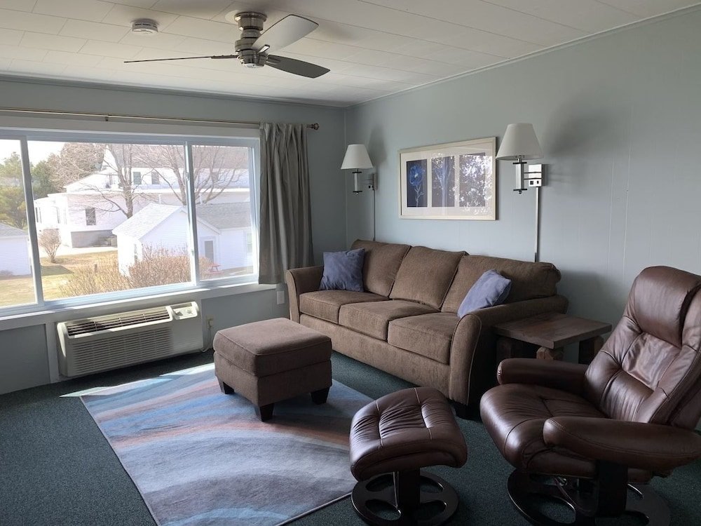 Фото Beachfront Inn