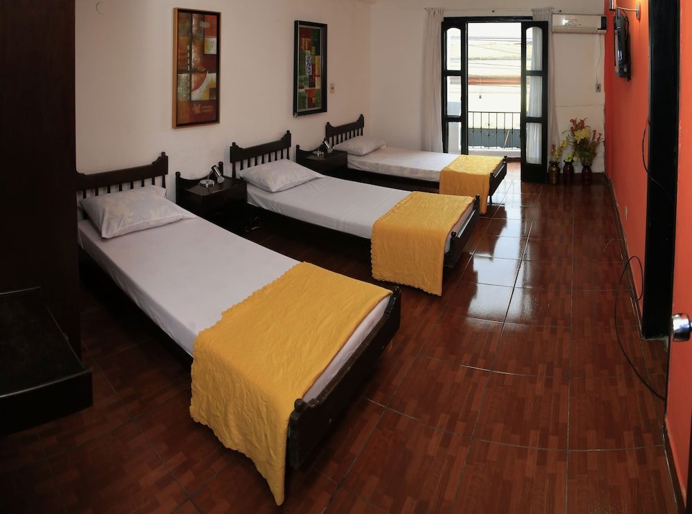 Фото Costanera Hostel Asuncion