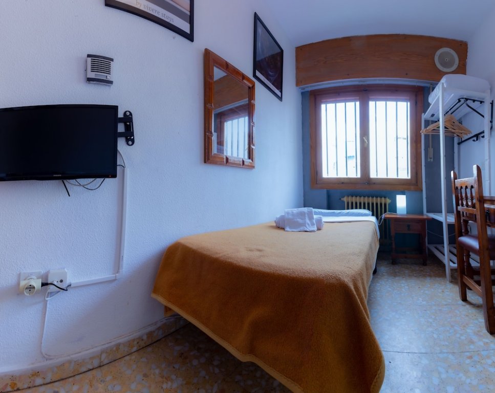 Фото Casa de Huéspedes Carabanchel by Vivere Stays