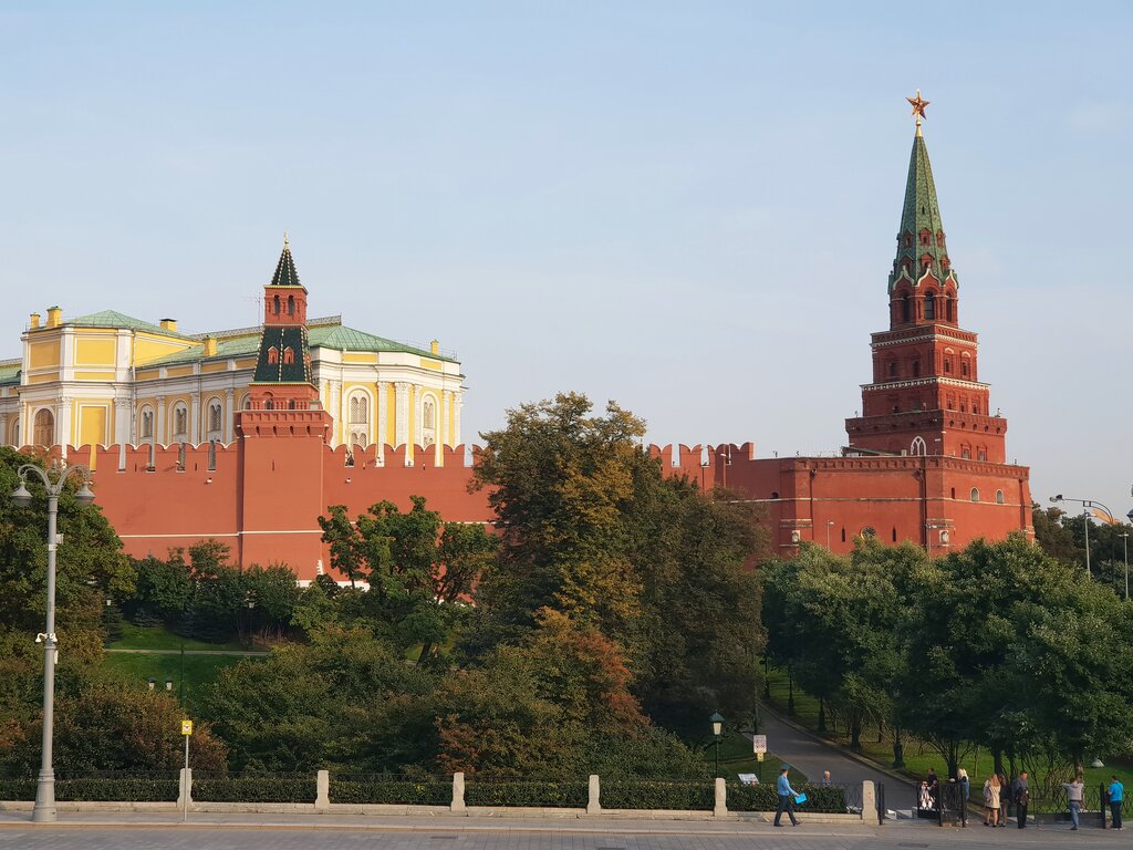 Достопримечательность Оружейная башня, Москва, фото