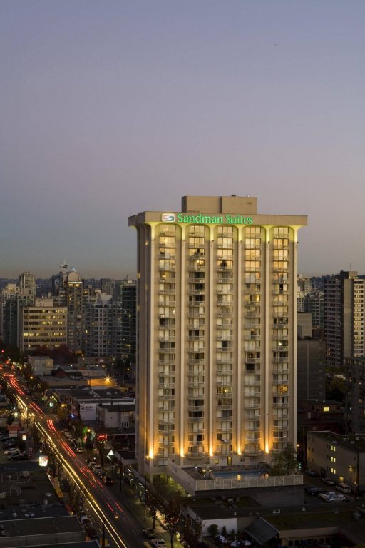Фото Sandman Suites Vancouver-Davie Street