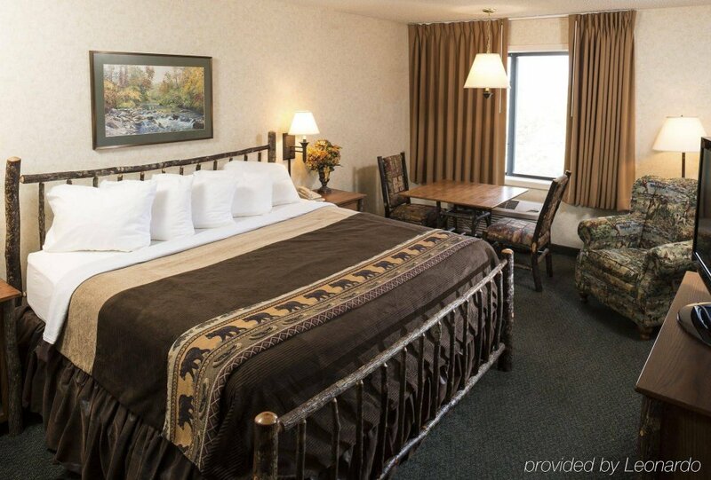 Гостиница Kelly Inn & Suites Mitchell South Dakota