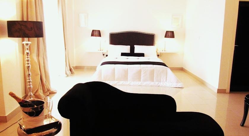 Фото The Aknac Hotel