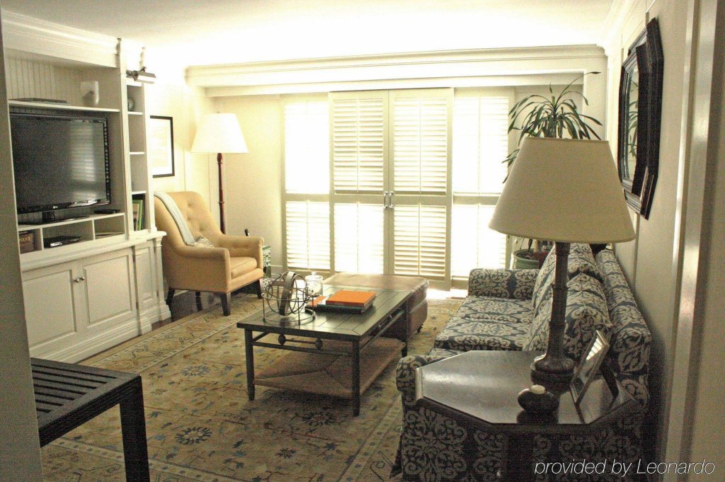 Фото Shutters on the Beach