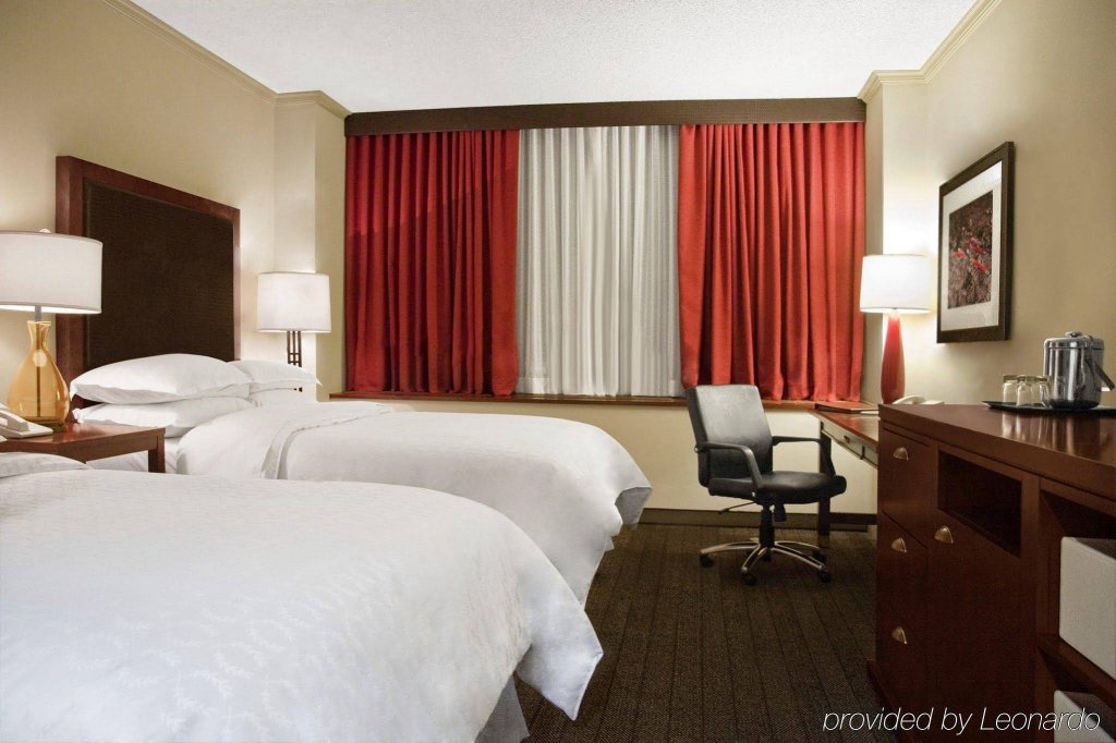 Фото Sheraton Anchorage Hotel & SPA