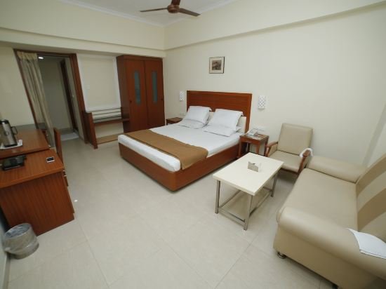 Фото Hotel Geetha Regency