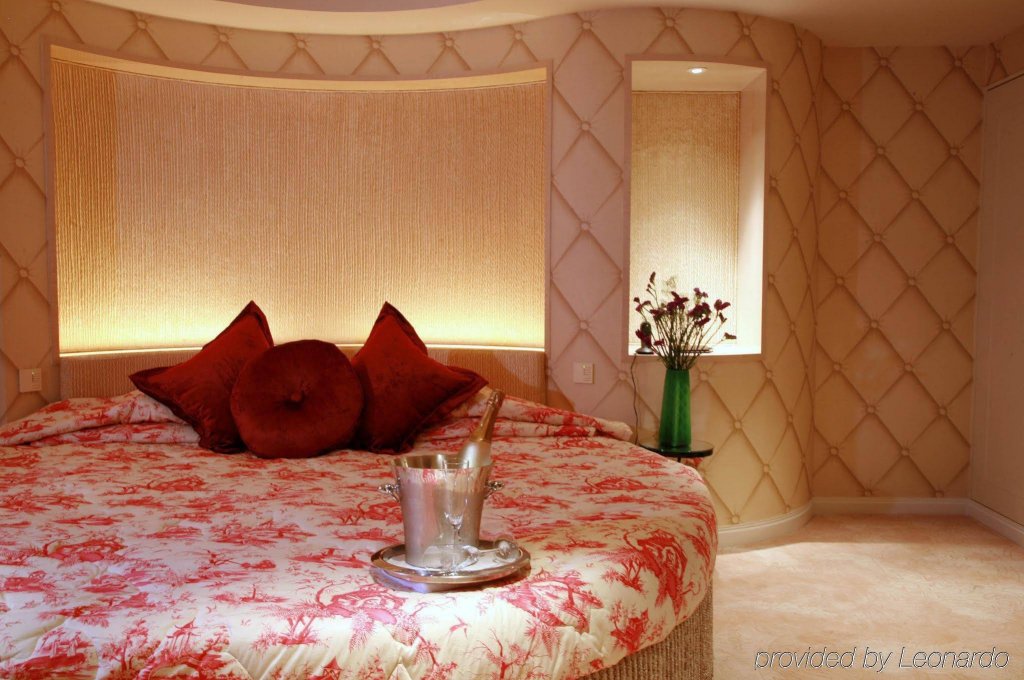 Фото The Luxe Manor