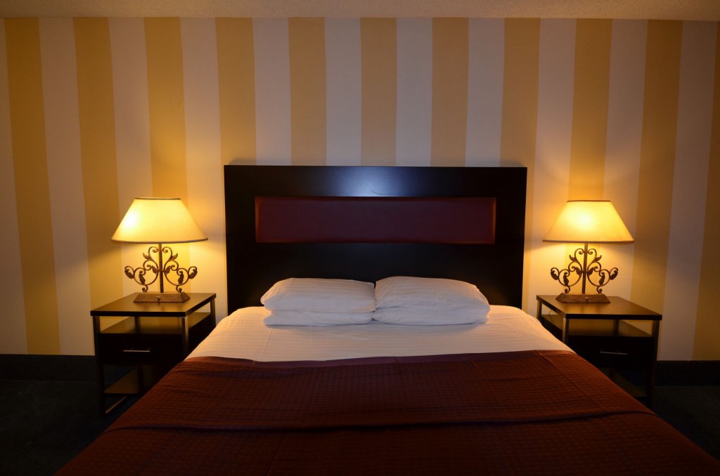 Фото Royal Plaza Inn