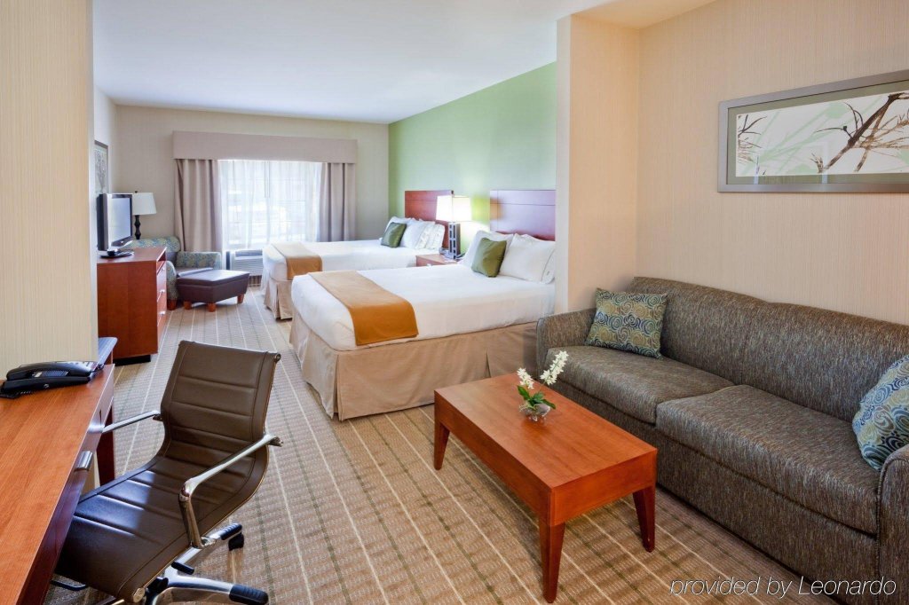 Фото Hampton Inn Westfield