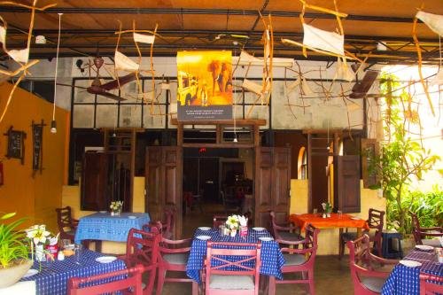 Фото Sana's Beach Guesthouse and Restaurant