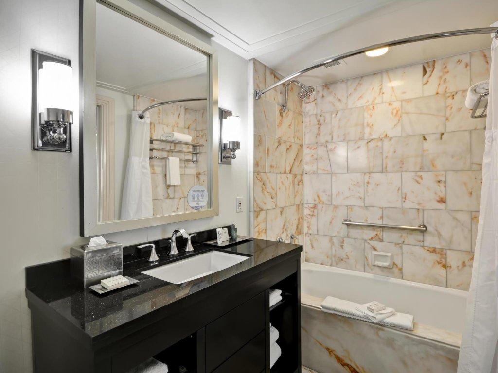 Фото Hilton Checkers