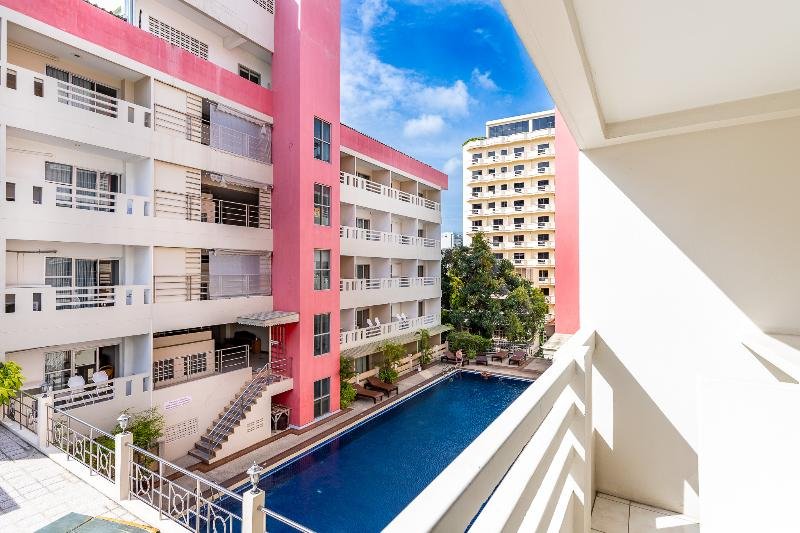 Фото Eastiny Place Hotel