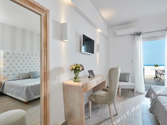 Фото Santorini Palace