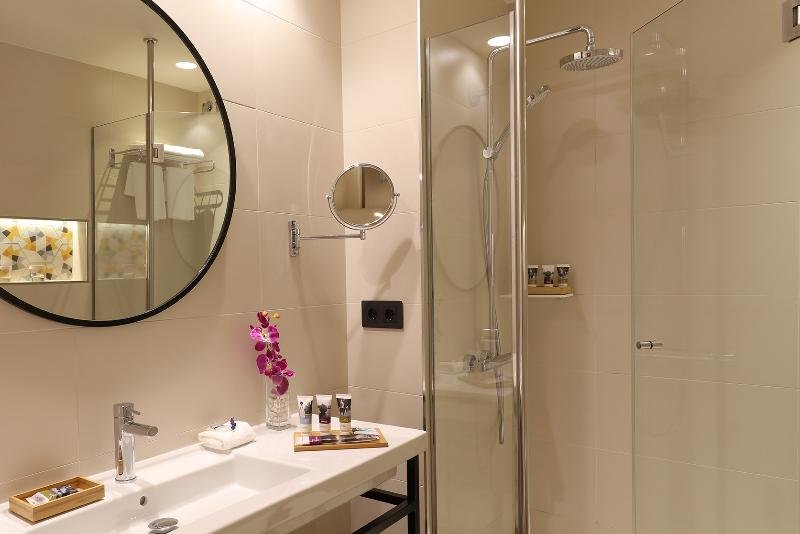 Фото Motel One Madrid-Plaza de España