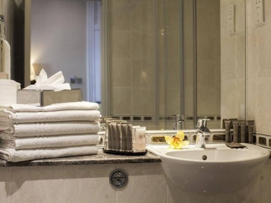 Фото Fitzrovia Hotel