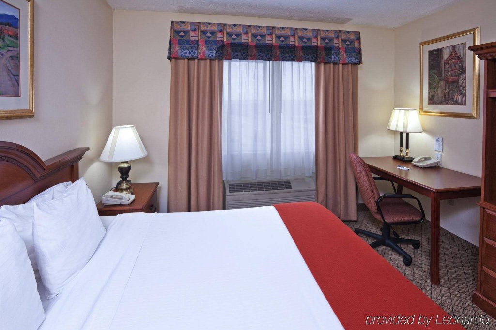 Фото Holiday Inn Express Hotel & Suites Mesquite, an Ihg Hotel