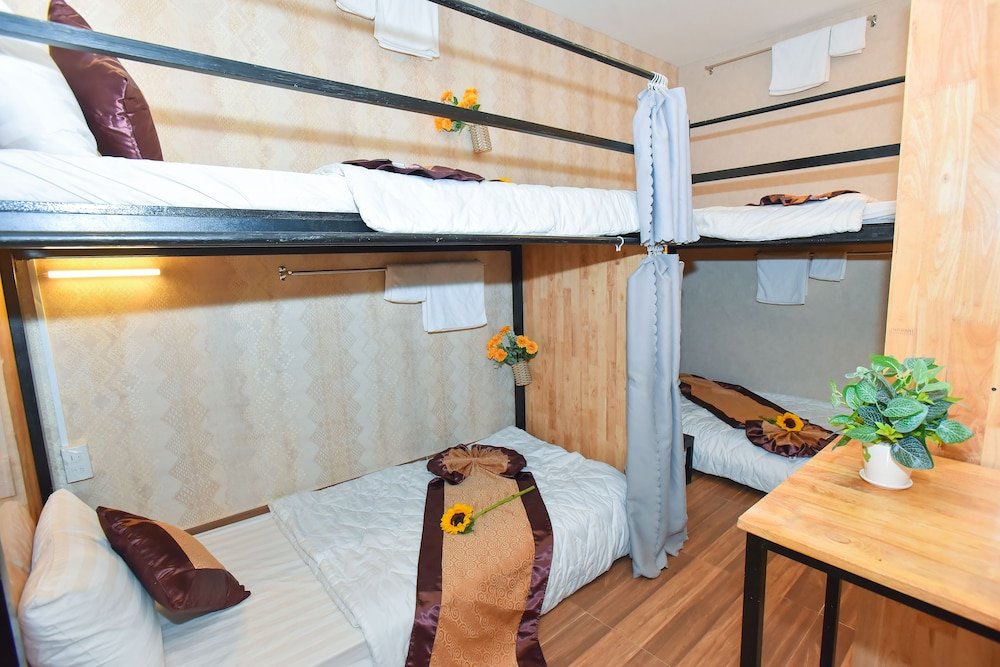 Фото Henry & Iris Hotel