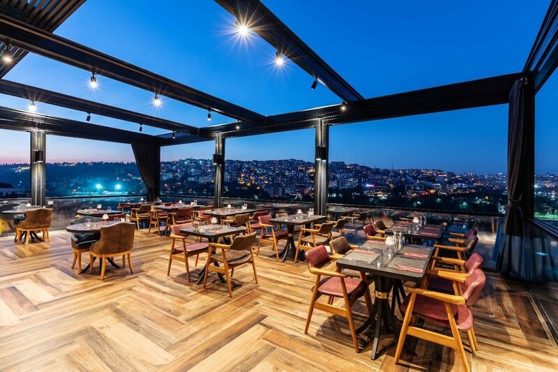 Ramada Hotel & Suites by Wyndham Istanbul Golden Horn