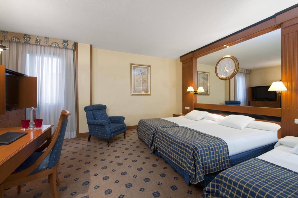 Фото Melia Granada Hotel
