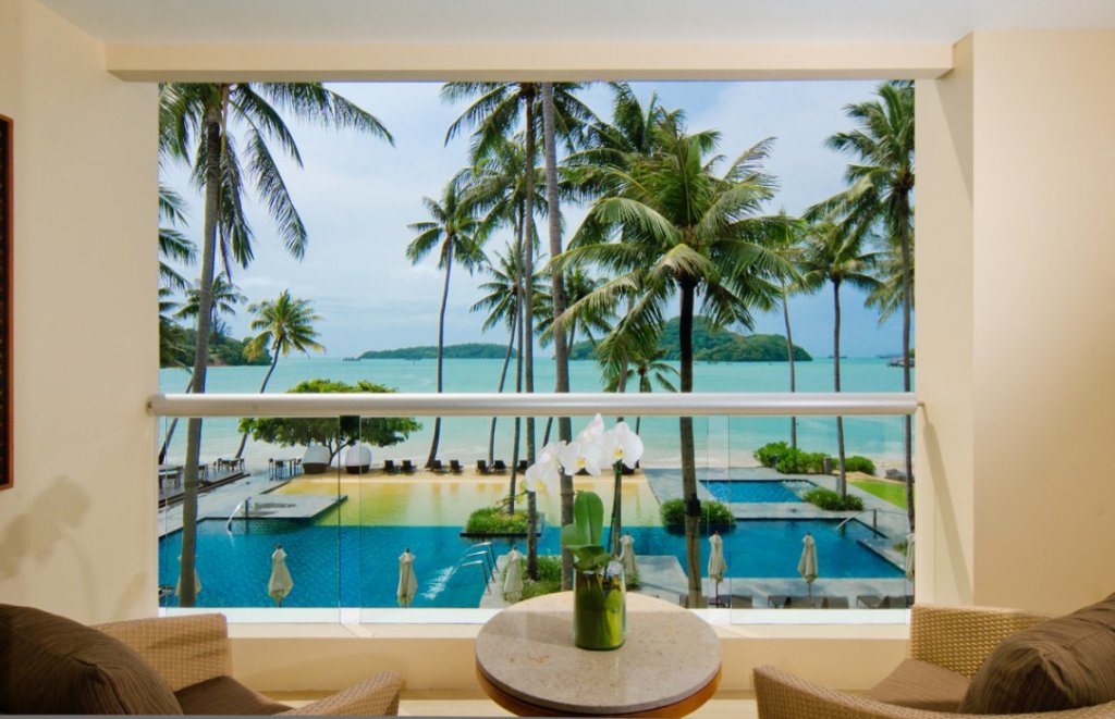Фото Phuket Panwa Beachfront Resort