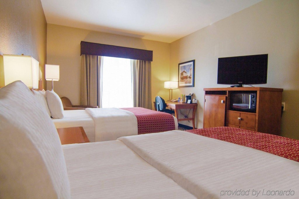Фото La Quinta Inn & Suites by Wyndham Rockwall