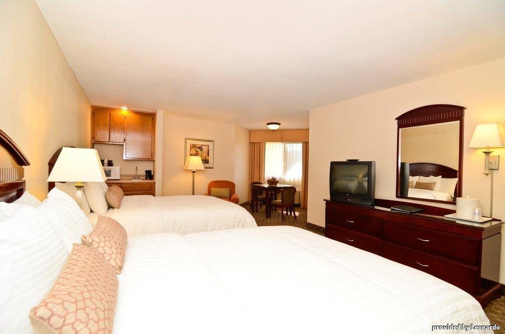 Фото Best Western Plus West Covina Inn