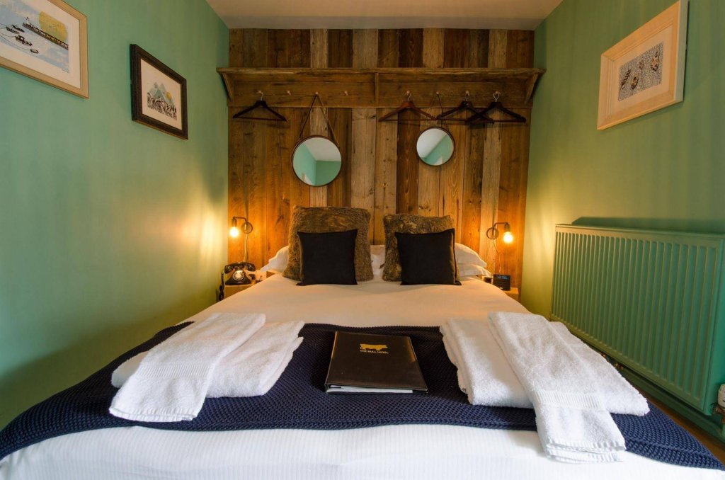 Фото The Bull Hotel