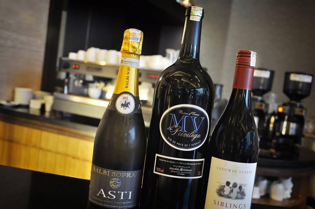 Фото Gumaya Tower Hotel Semarang