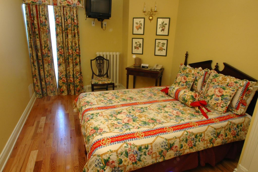 Фото Hotel Manoir Sherbrooke