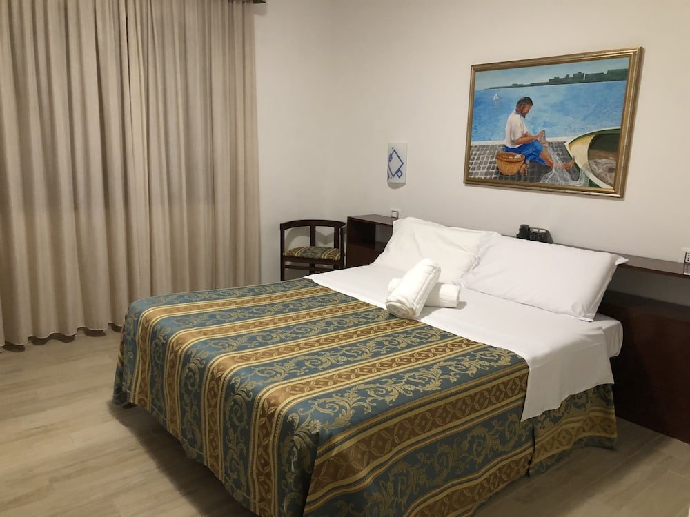 Фото Hotel La Bussola