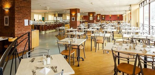 Гостиница Grand Burstin Hotel Folkestone в Фолкстоне