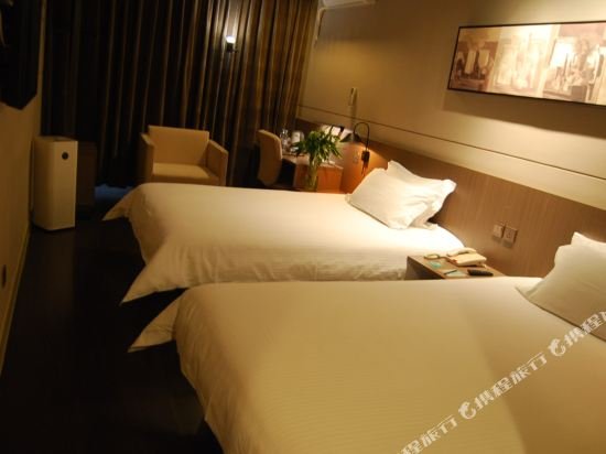 Фото Jinjiang Inn Select Shanghai Chuansha Subway Station