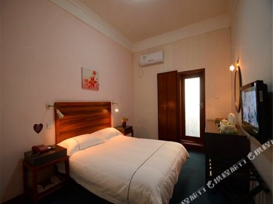 Фото Chengdu Mrs Panda Hostel