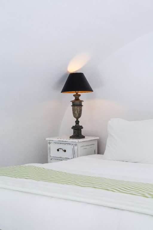 Фото La Maltese Buddha Beach Bar Santorin