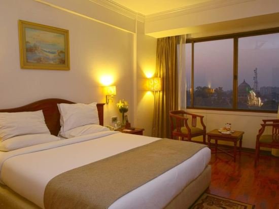 Фото Gemini Continental Lucknow