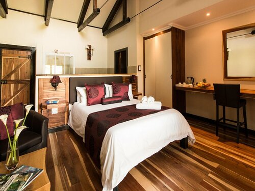 Внешний вид отеля Malachite Manor в Муниципалитете Ква-Сани, фото 2