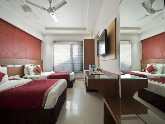 Фото Hotel Lord Krishna Palace