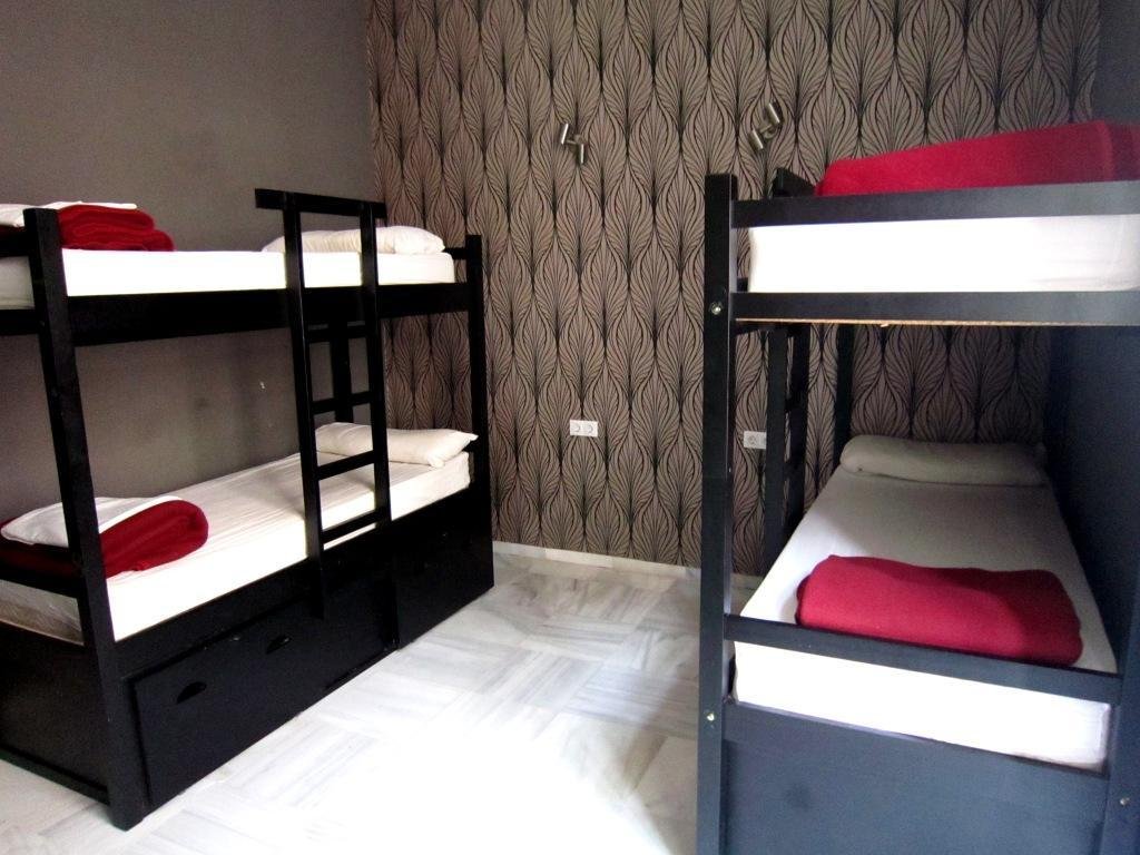 Фото Oasis Backpackers' Palace Seville