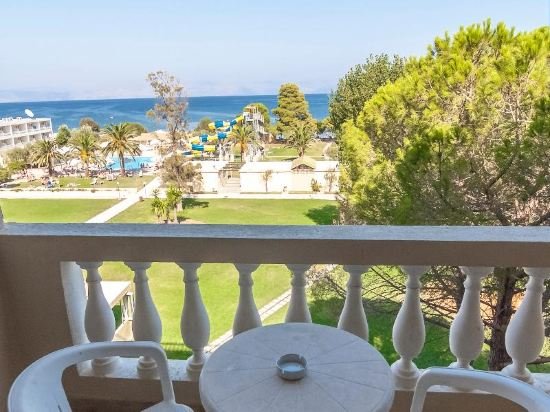 Фото Messonghi Beach Hotel