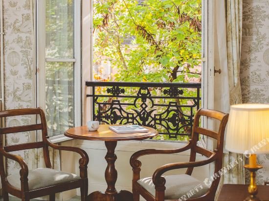 Фото Hôtel des Grandes Ecoles