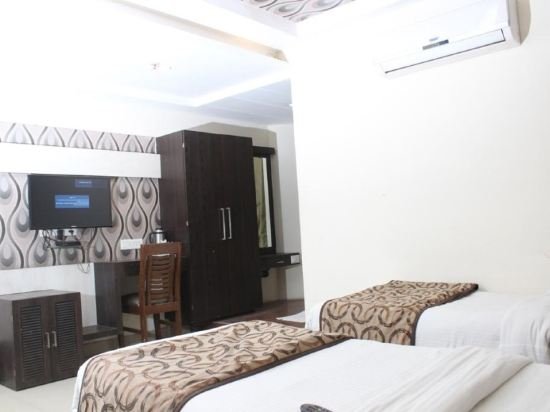 Фото Hotel Galaxy