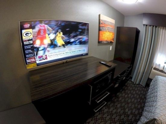 Фото Red Carpet Inn Elmwood Park