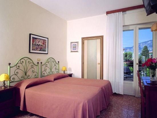 Фото Hotel Bisesti