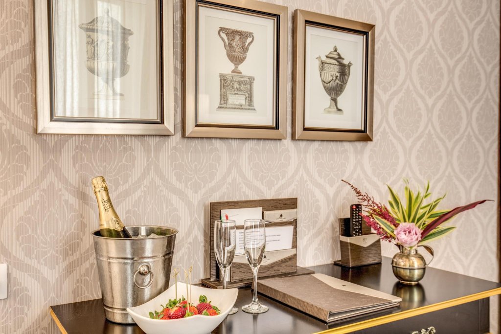 Фото Hotel 87 EightySeven