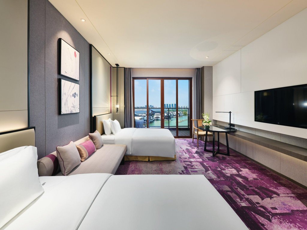 Фото Crowne Plaza Wuxi Lake View, an Ihg Hotel