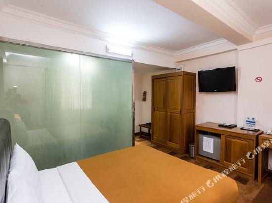 Фото Hotel Bahosi