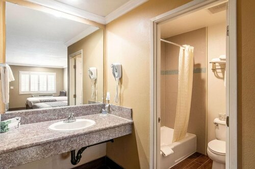 Гостиница Rodeway Inn Artesia Cerritos