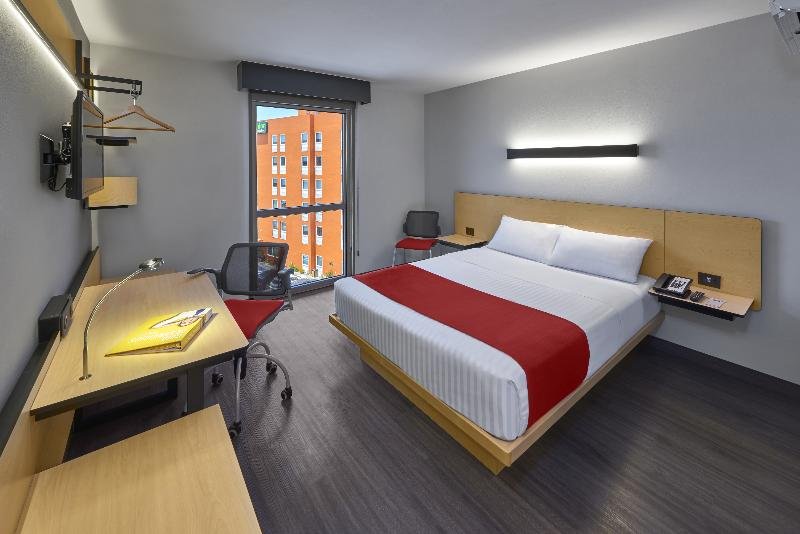 Фото City Express Junior Tijuana Otay