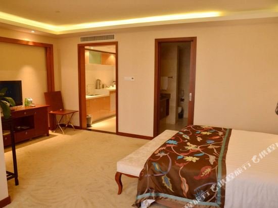 Фото Landison Plaza International Hotel Zhenjiang